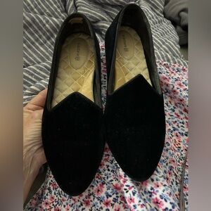 Birdies Black Velvet Loafer, size 8.5